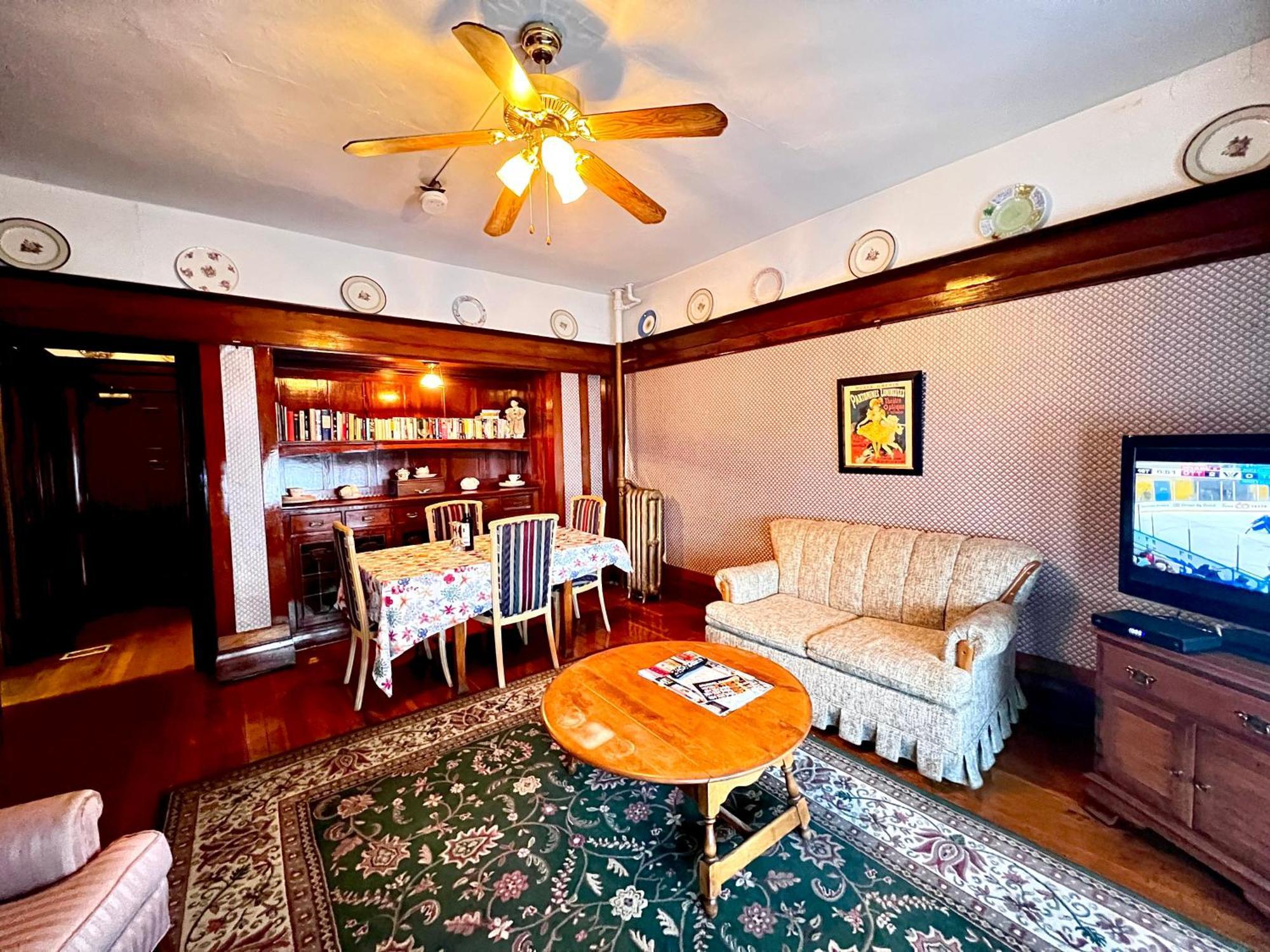 Arundel Mansions Hotel New Westminster Ngoại thất bức ảnh