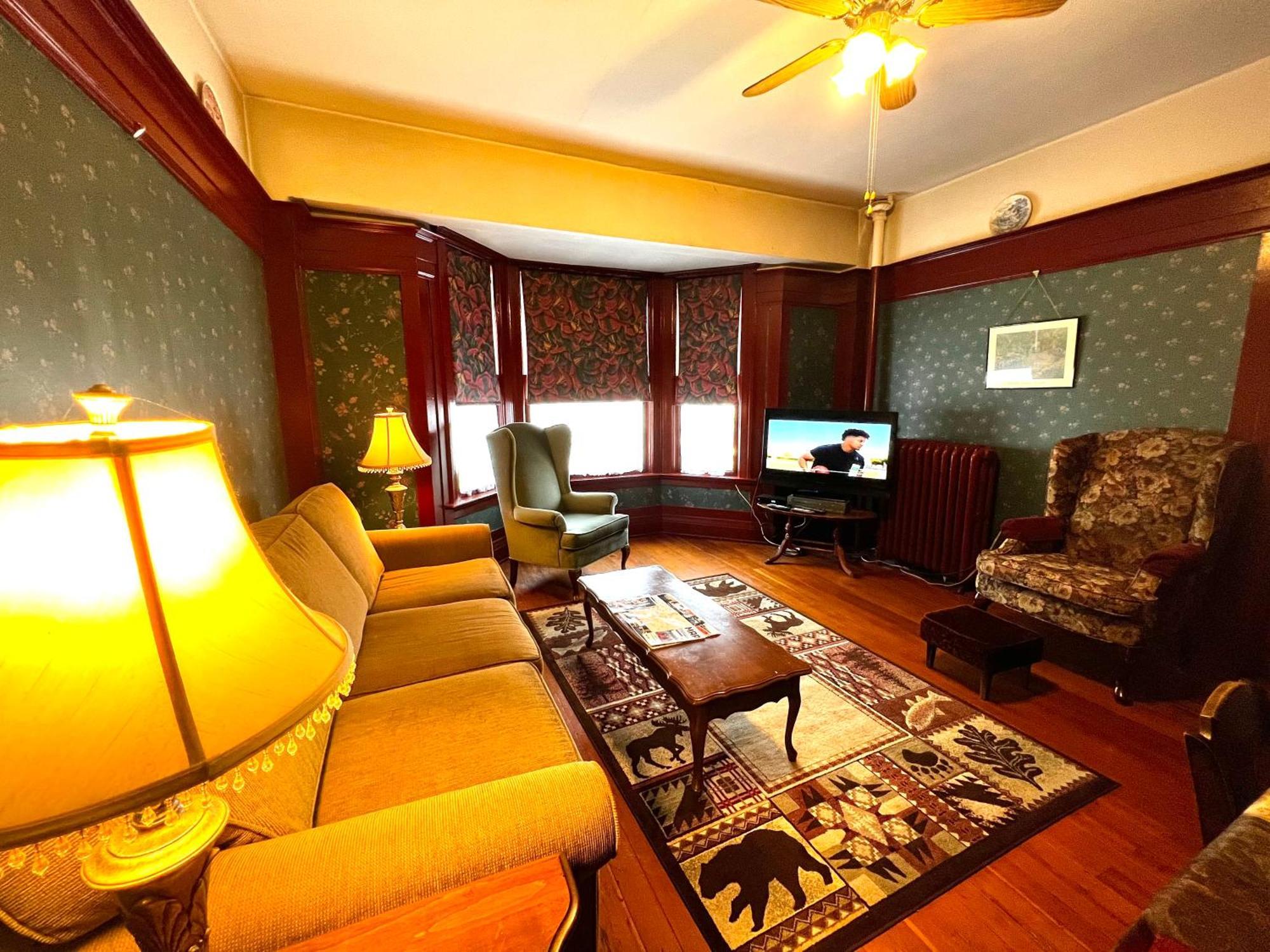 Arundel Mansions Hotel New Westminster Ngoại thất bức ảnh