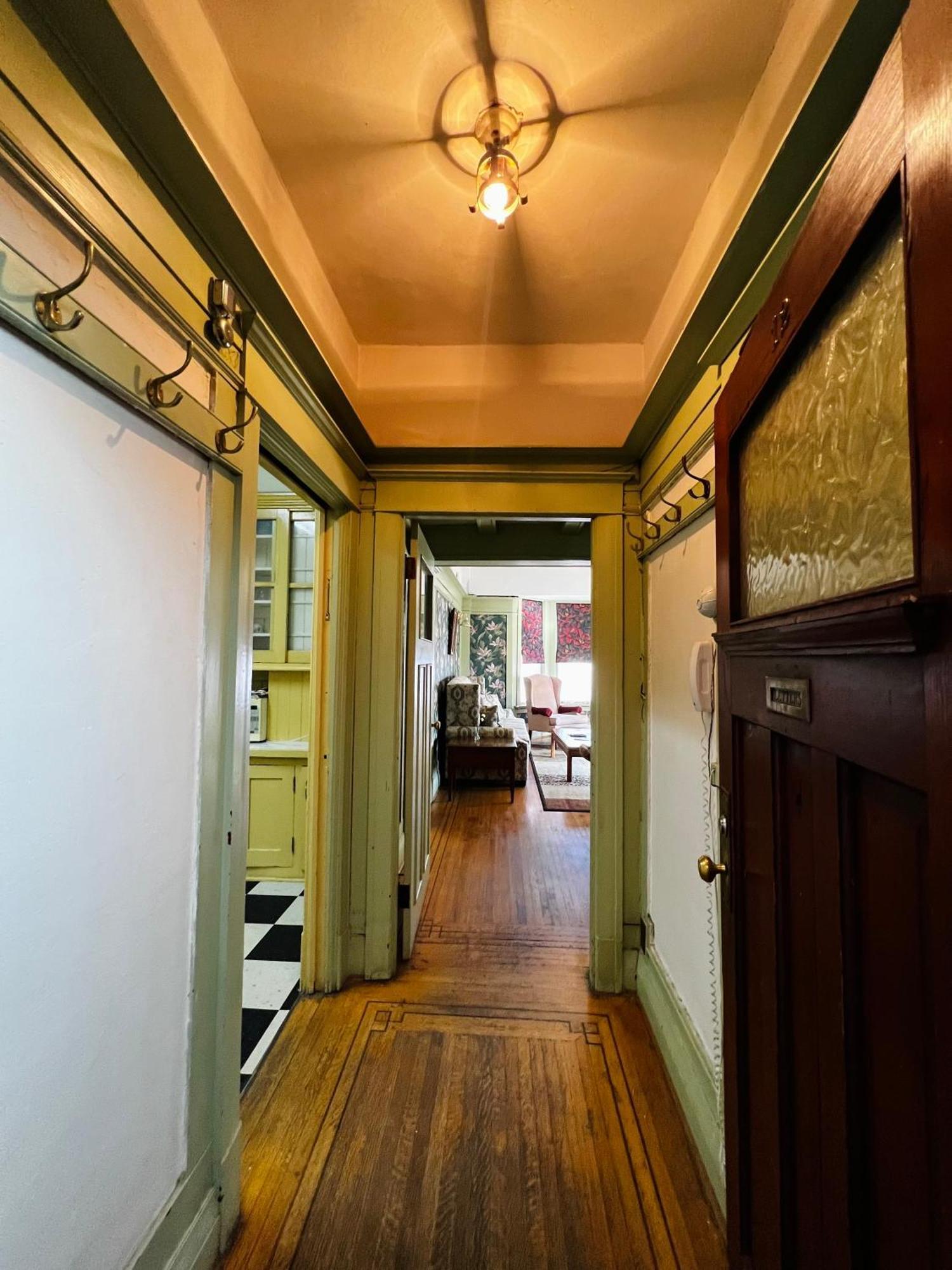 Arundel Mansions Hotel New Westminster Ngoại thất bức ảnh