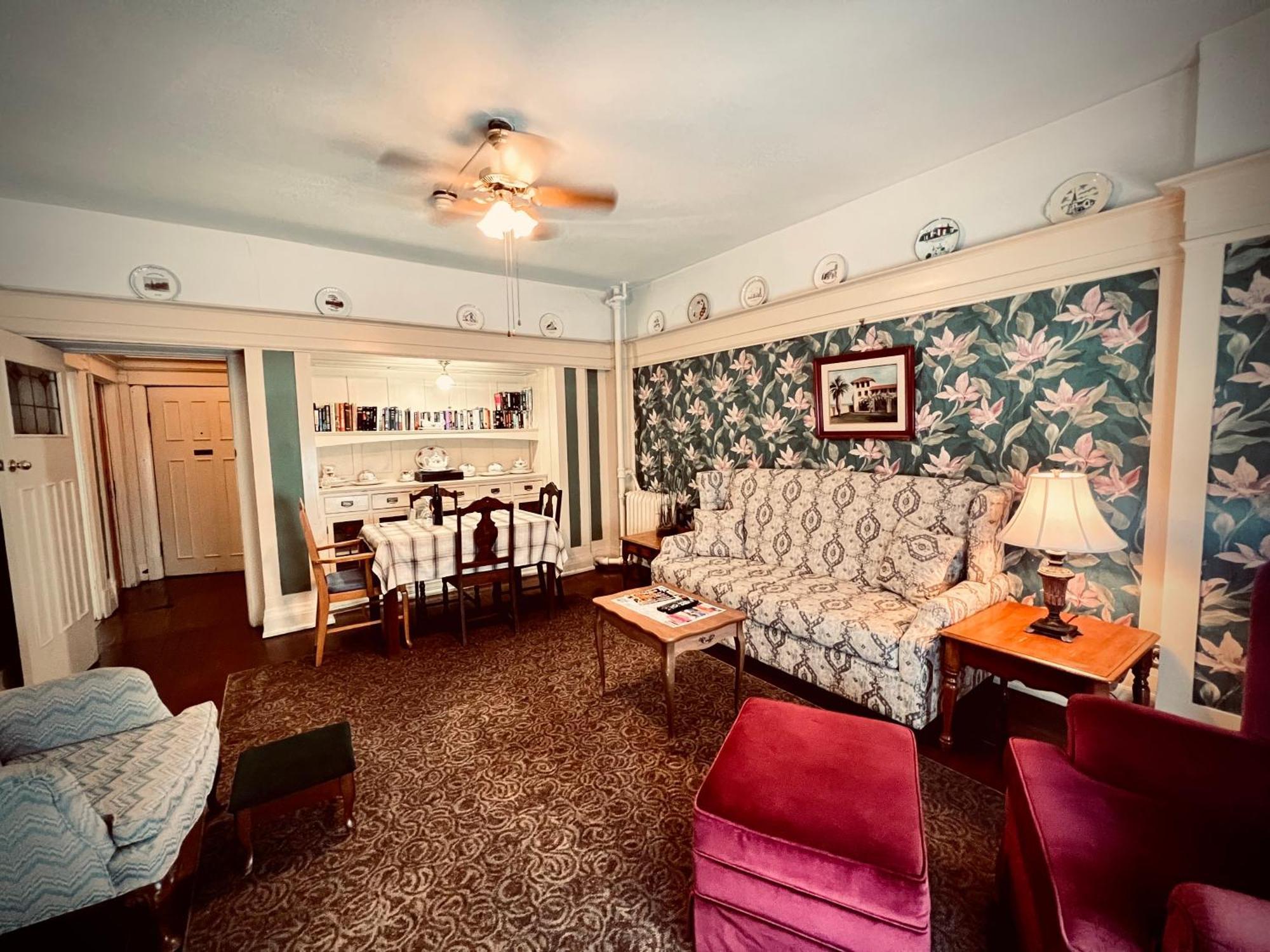 Arundel Mansions Hotel New Westminster Ngoại thất bức ảnh