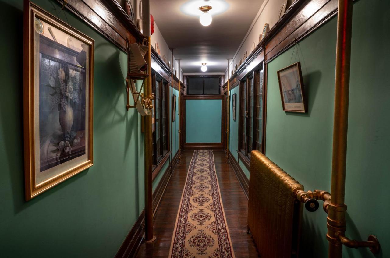 Arundel Mansions Hotel New Westminster Ngoại thất bức ảnh